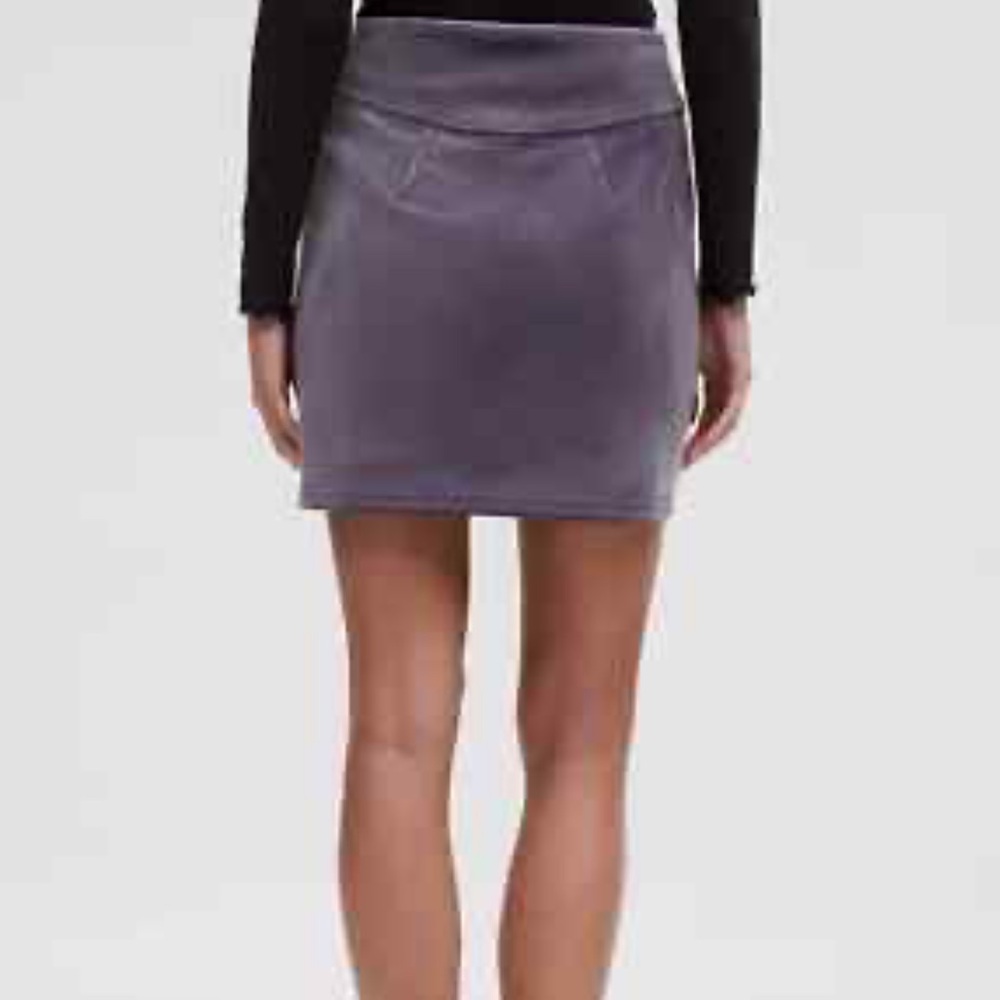 Lululemon Athletica velvet Skirt in Deep Purple - Picture 6 of 6